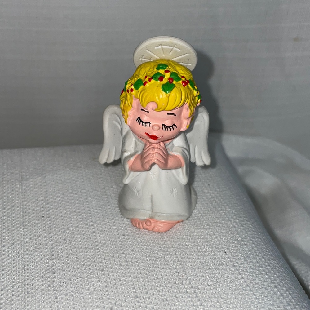 Vintage 1980 WALLACE BERRIE Christmas Praying Angel Halo PVC 2 inches